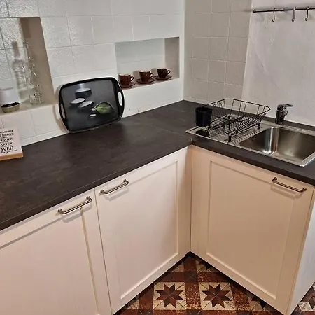 Self Contained Apartmán