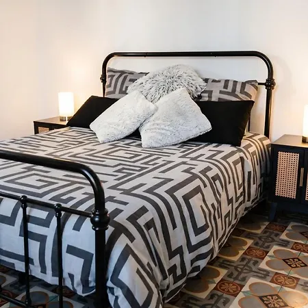 Apartment Family Apartment In Perpignan With Beautiful Courtyard, Perfect For The Rugby Season