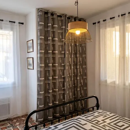 Apartment Family Apartment In Perpignan With Beautiful Courtyard, Perfect For The Rugby Season *