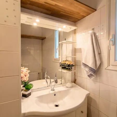 Family Apartment In Perpignan With Beautiful Courtyard, Perfect For The Rugby Season Perpignan